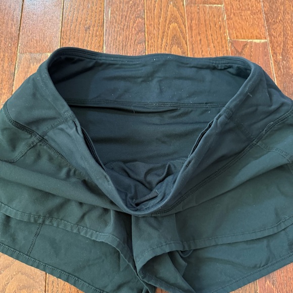 Bundle of (7) lululemon Speed Up Women's Shorts - Size 4 - Picture 5 of 8